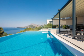 Bella Figura Apartments - Heated Pool